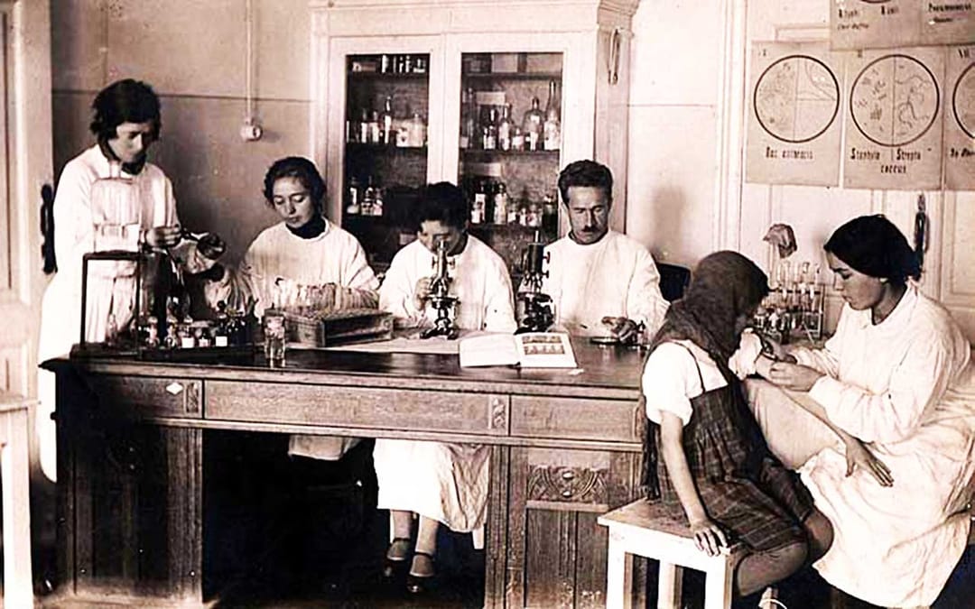 Исторический путь вакцин: как прививки изменили нашу жизнь 