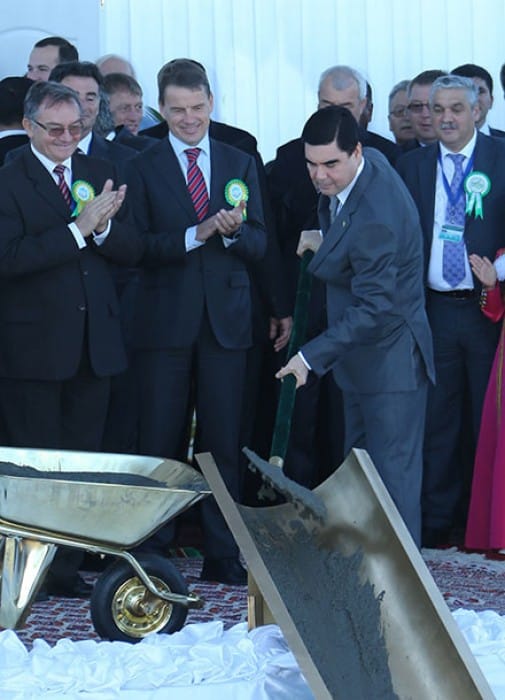 В Туркменистане началось строительство высокоскоростной автомагистрали «Ашхабад-Туркменбаши»