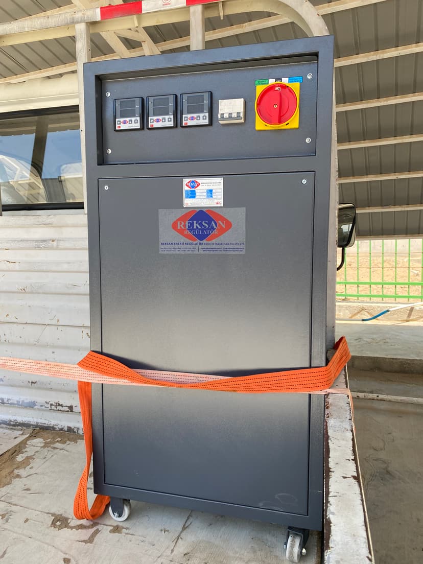 Стабилизатор напряжения