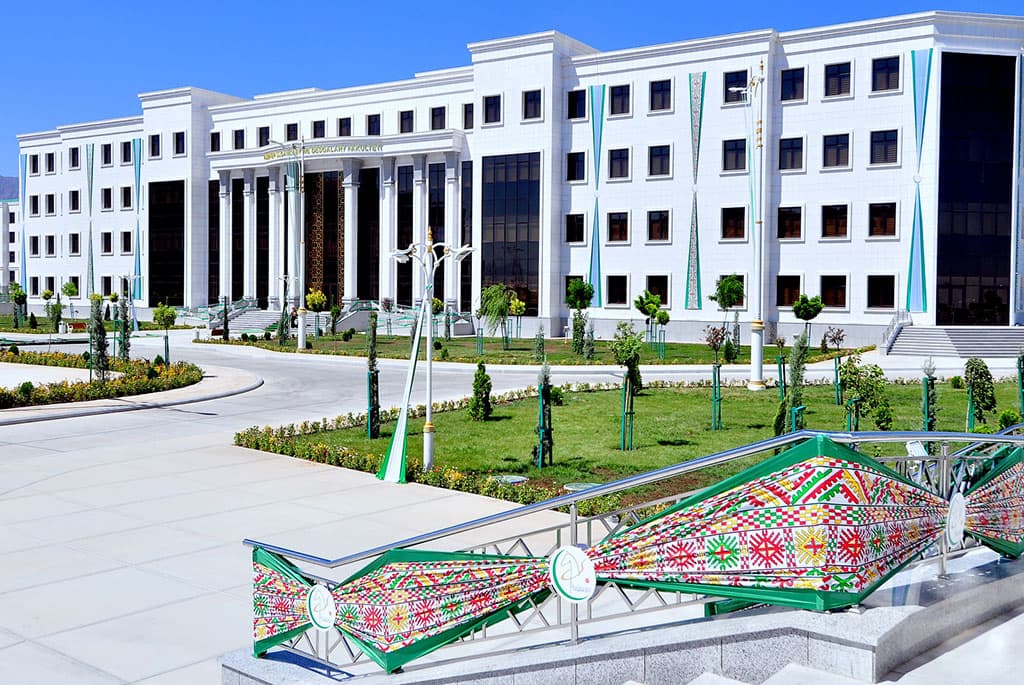 Аллаберды Аширов назначен ректором Института инженерно-технических и транспортных коммуникаций Туркменистана