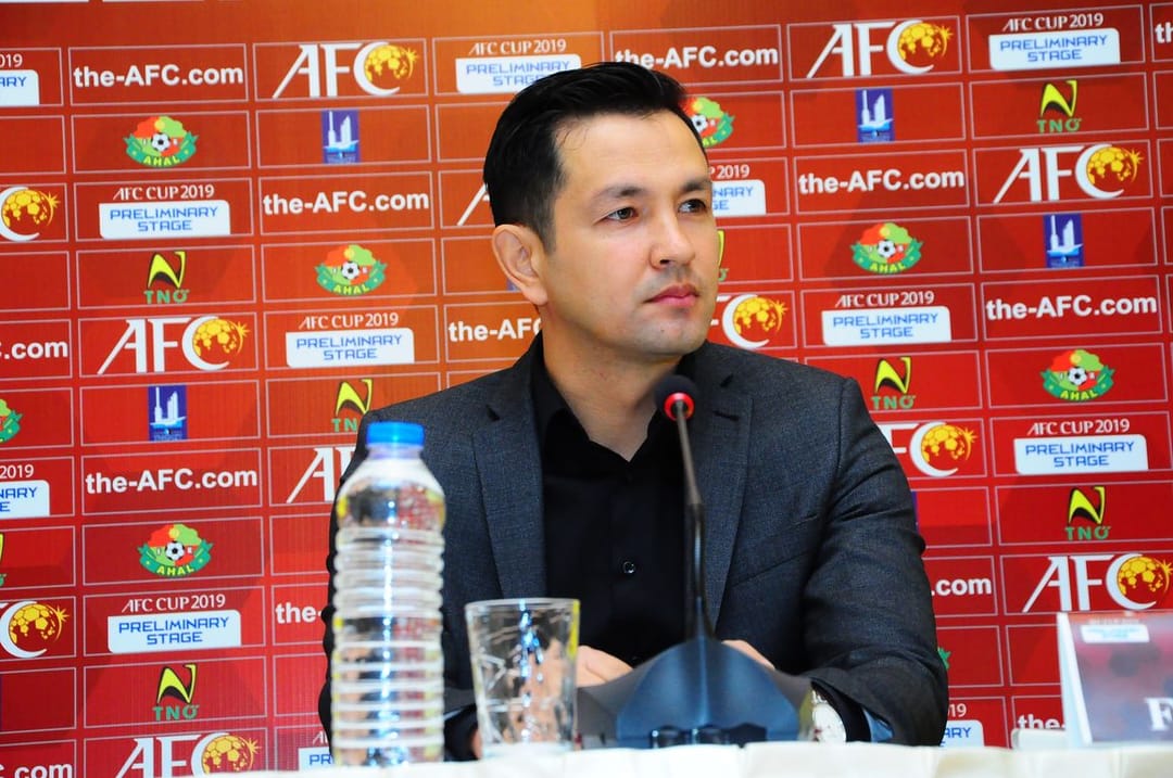 Röwşen Meredow: «Hüjüm futbolymyzy dowam ederis»