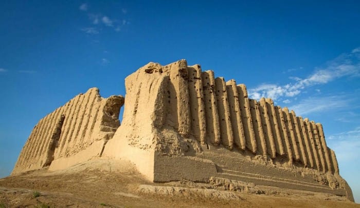 Молодые специалисты музея в Мары совершили экскурсию к памятникам Древнего Мерва