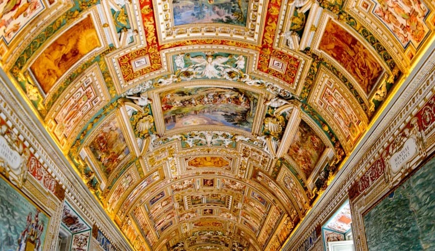 Сикстинская капелла закрылась для посетителей перед предстоящим избранием нового папы римского