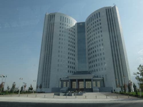 Нурнепес Кулиев назначен ректором Института телекоммуникаций и информатики Туркменистана