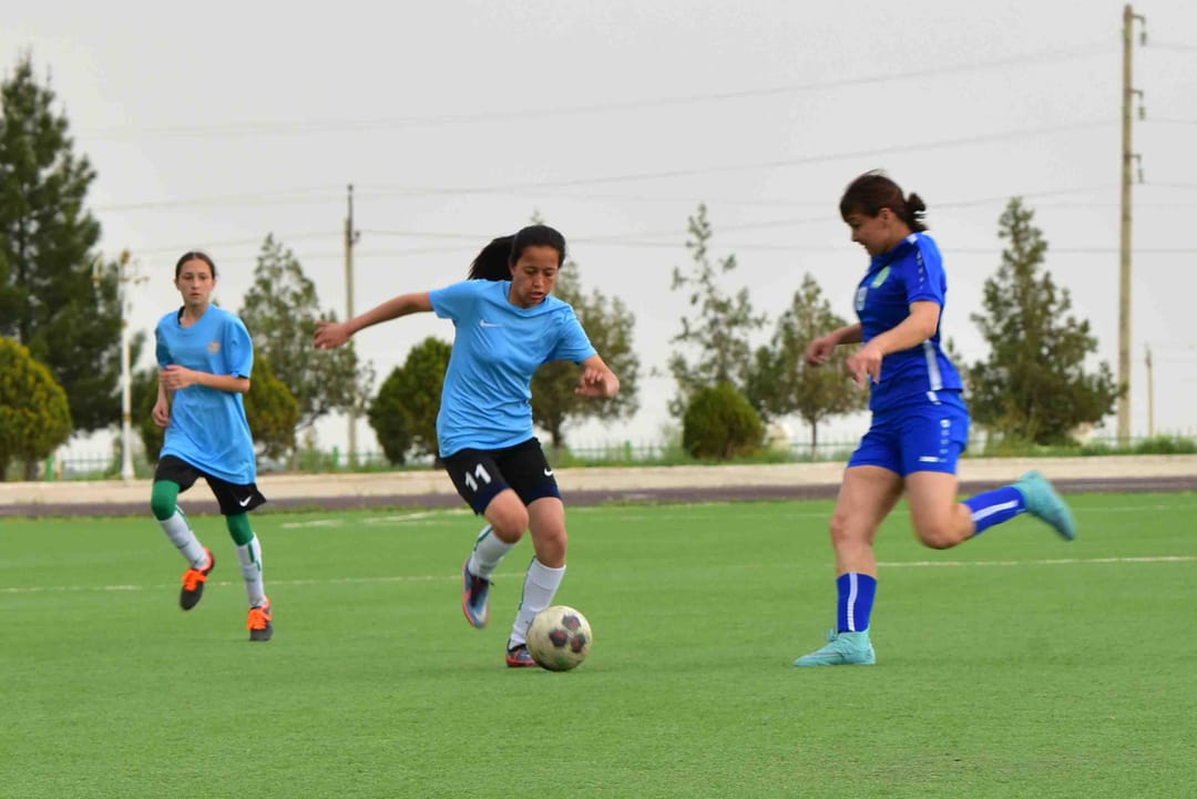 Olimp football players lead the Turkmenistan Football Championship after the first round