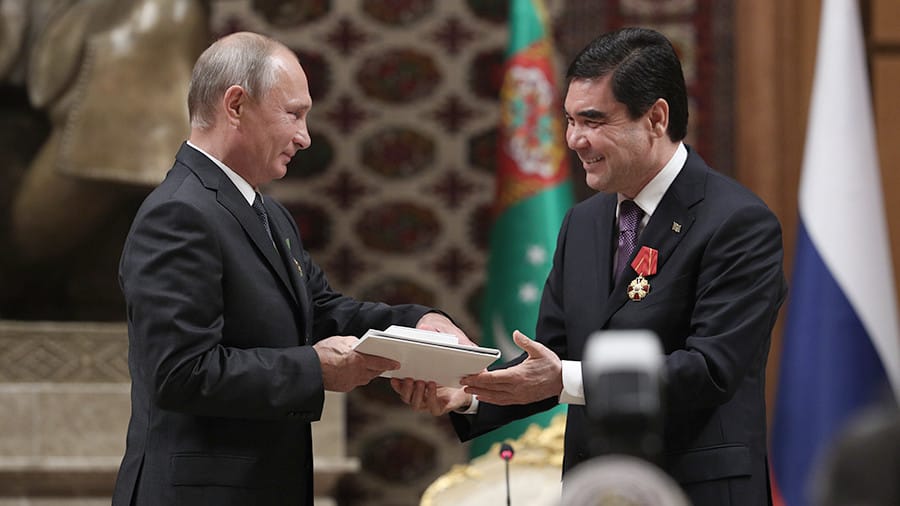 Президент Туркменистана наградил Владимира Путина орденом «За вклад в развитие сотрудничества»