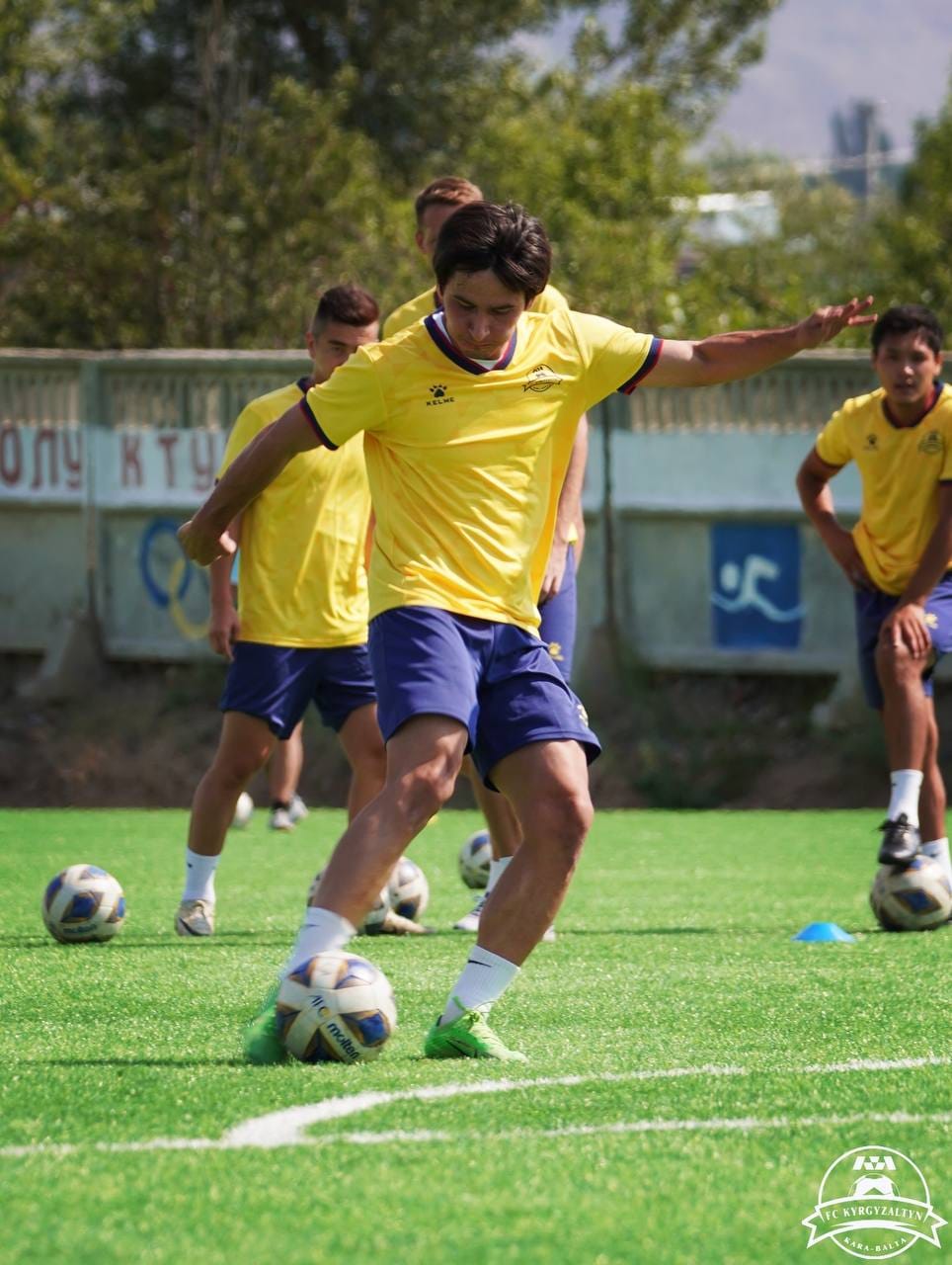 Полузащитник сборной Туркменистана Диниев близок к переходу в «Кыргызалтын»