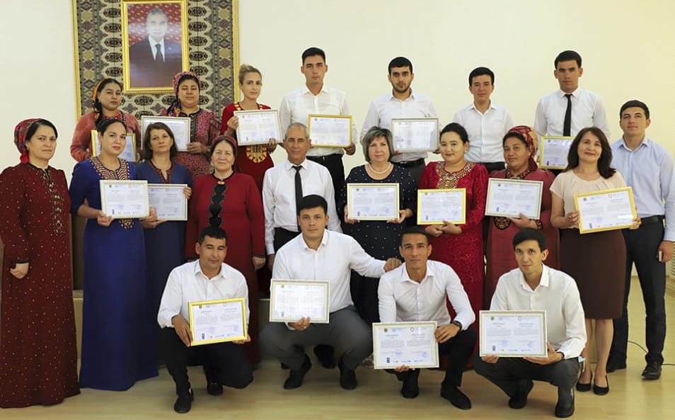 В Туркменистане завершился обучающий цикл для специалистов по социальной работе