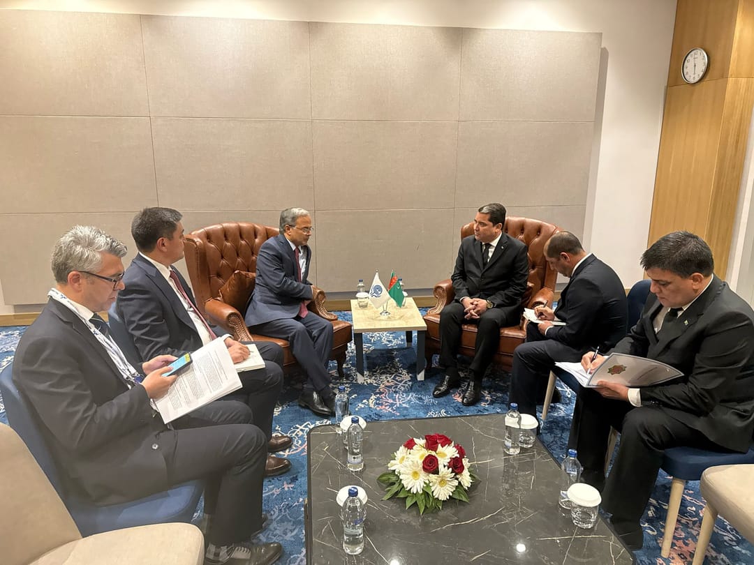 Министр культуры Туркменистана провел встречи на форуме в Эрзуруме