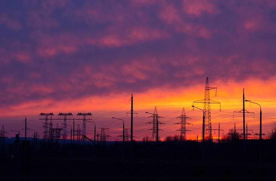 МИД: Туркменистан продолжает обеспечивать электроэнергией регионы Афганистана