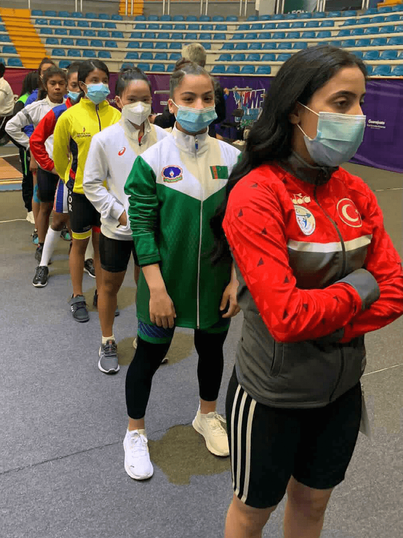 12-летняя тяжелоатлетка из Туркменистана заняла шестое место на юношеском первенстве мира в Мексике