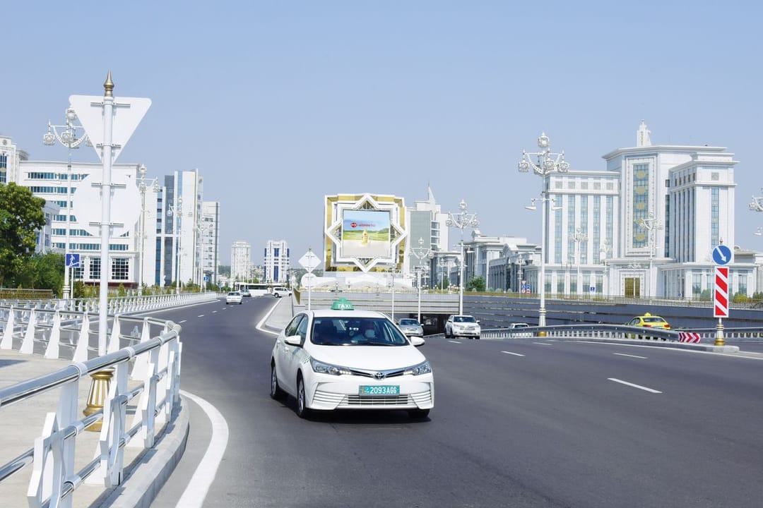 Автопарк Ашхабада пополнился 530 комфортными такси