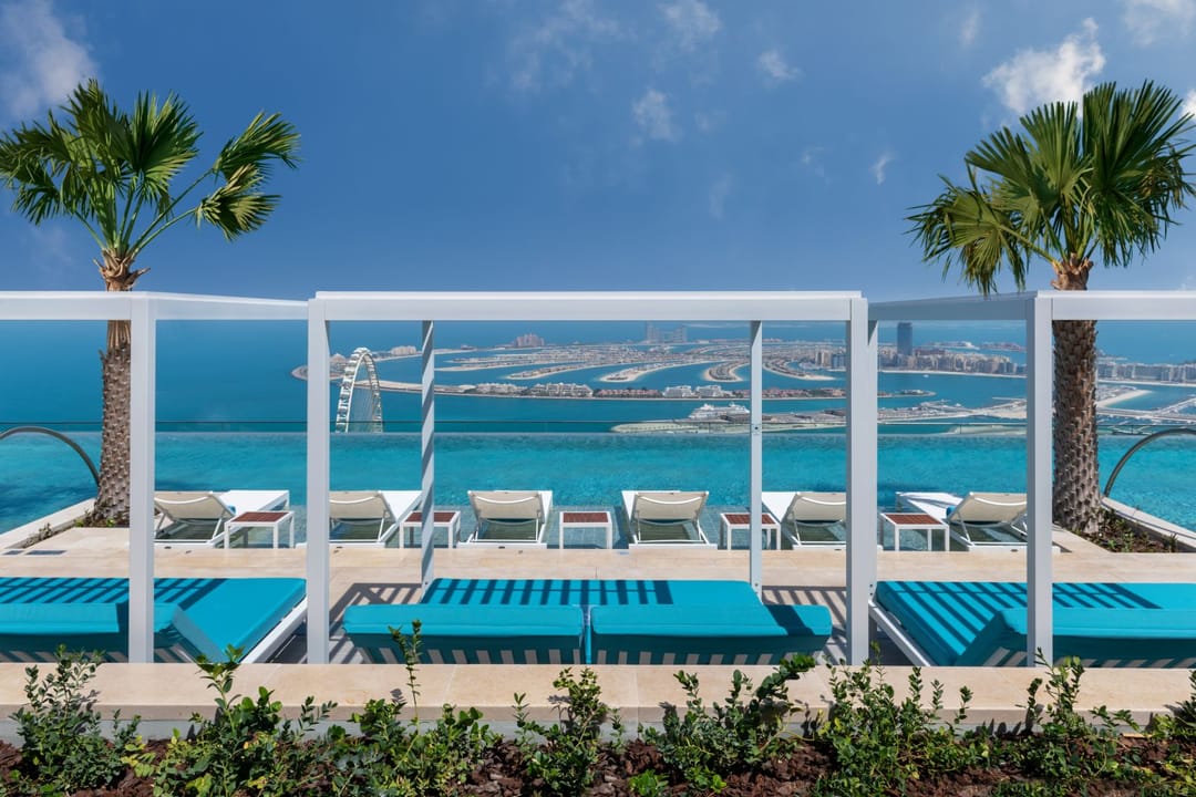 Dünýäde ilkinji 360 derejelik howuz Dubaýda açyldy