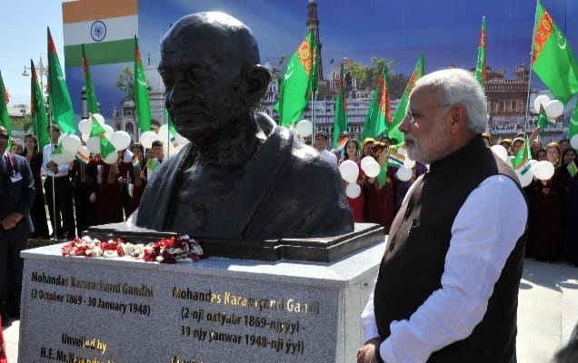 Aşgabatda Mahatma Gandiniň ýadygärliginiň we Ýoga Merkeziniň açylyş dabarasy boldy