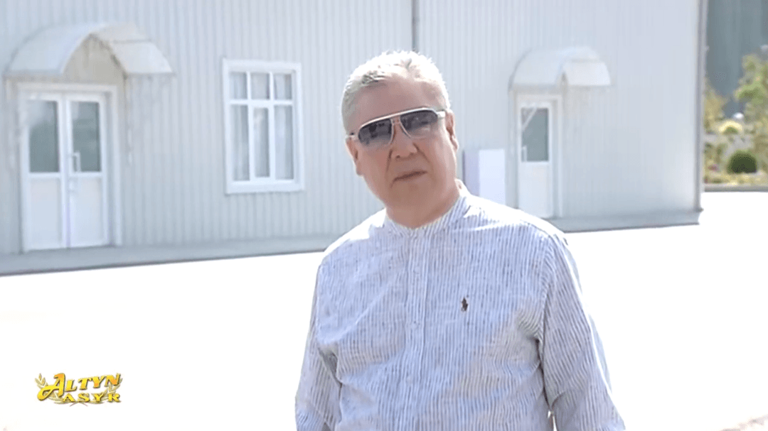 Глава Халк Маслахаты Туркменистана осмотрел строительство мечети в городе Аркадаг