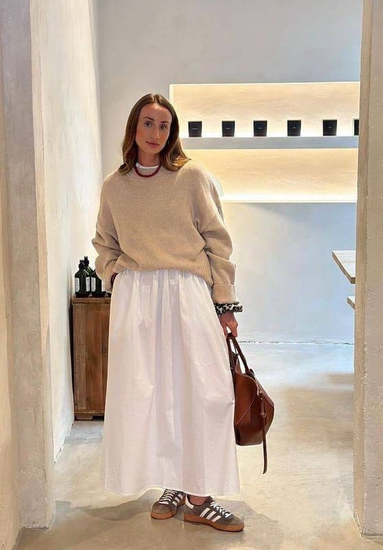 Стилист: белая юбка — основа весеннего гардероба