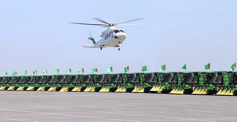 В Туркменистан поступила новая партия сельхозтехники John Deere