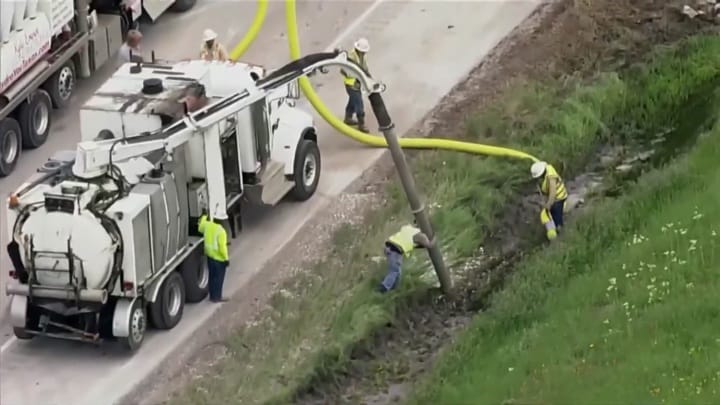 В Техасе из грузовика высыпались монеты на сумму $800 000
