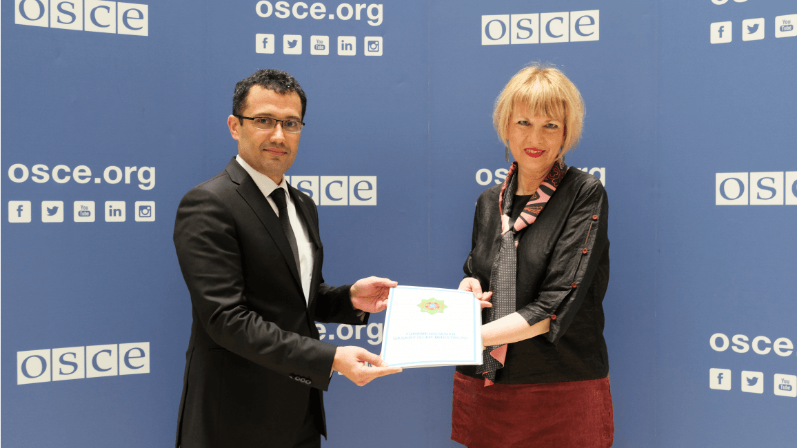 Hemra Amannazarov presented his credentials to the OSCE Secretary General