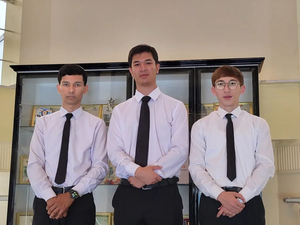 Туркменские школьники заняли призовое место в конкурсе Google