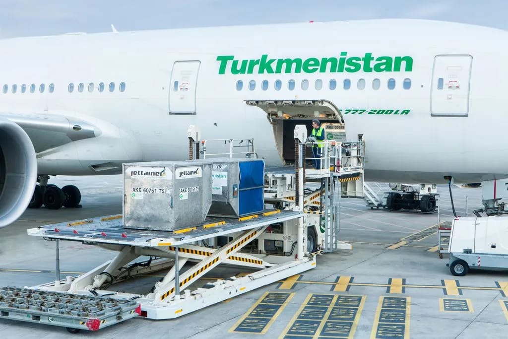 Авиакомпания «Туркменистан» объявила новые вакансии