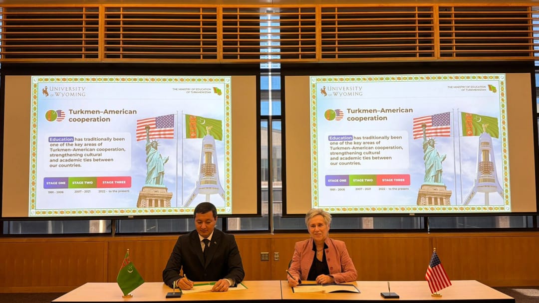 Два туркменских вуза подписали меморандумы о взаимопонимании с Университетом Вайоминга