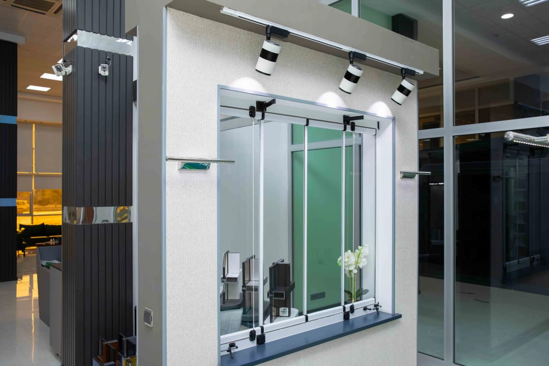 Утеплите балкон без рам: «Максатлы Туркмен» защитит от холода и сквозняков