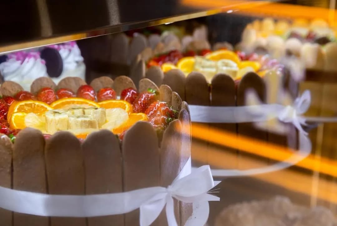 Zyýat Hil tortlary: ylham berýän tagam