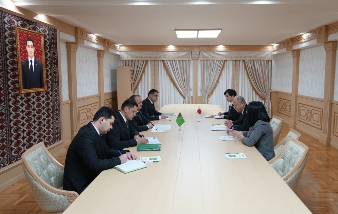 В Государственной миграционной службе Туркменистана прошла встреча с послом Японии