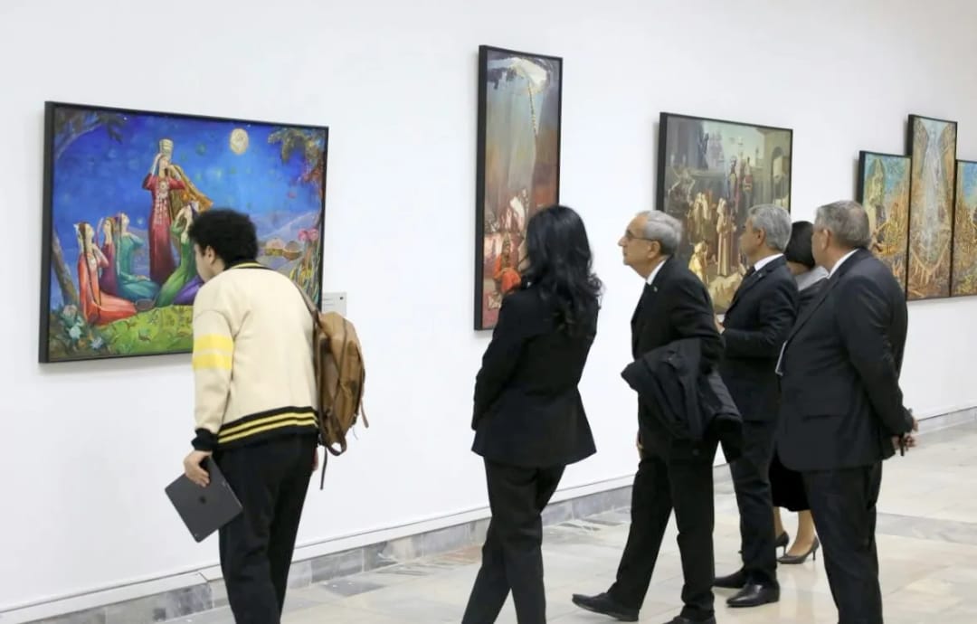 Туркменские художники представили свое искусство на международной выставке в Ташкенте