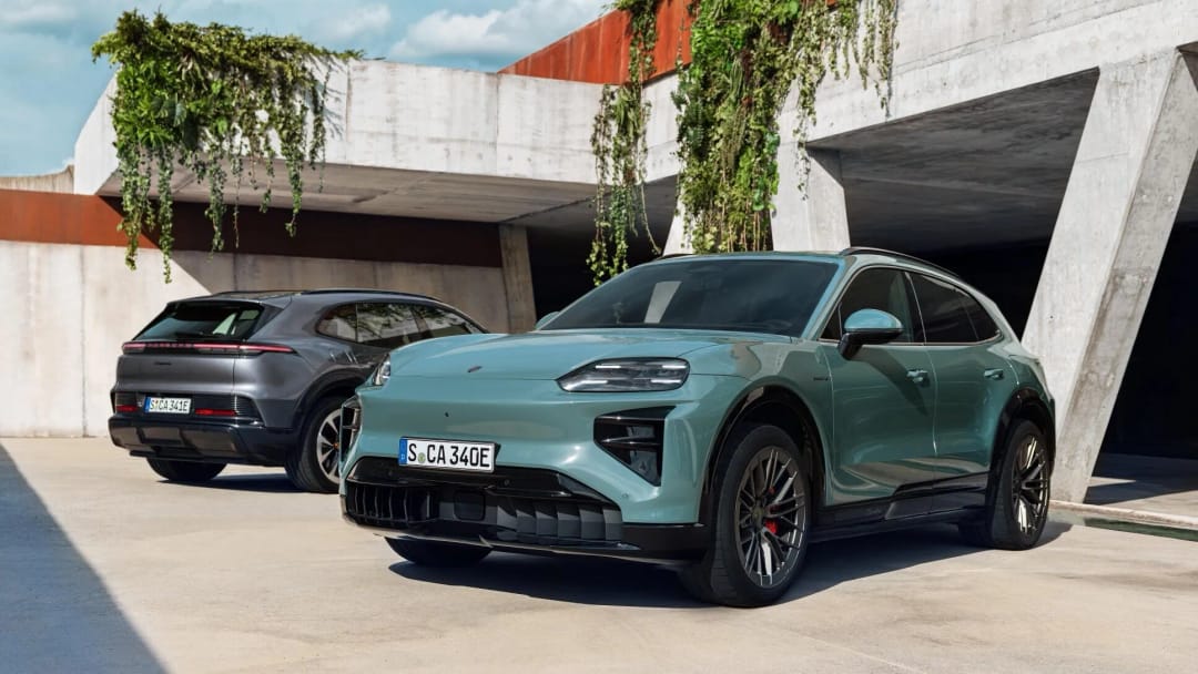 Porsche unveiled the electric Cayenne