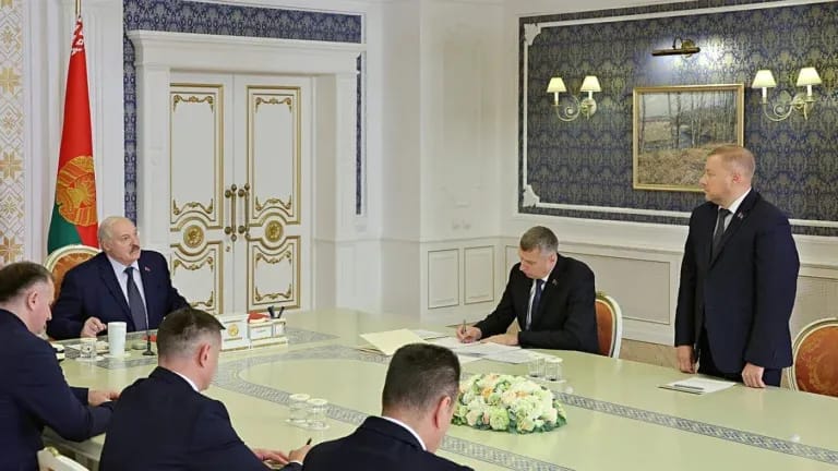 Лукашенко поручил создать «супертрактор» мирового уровня