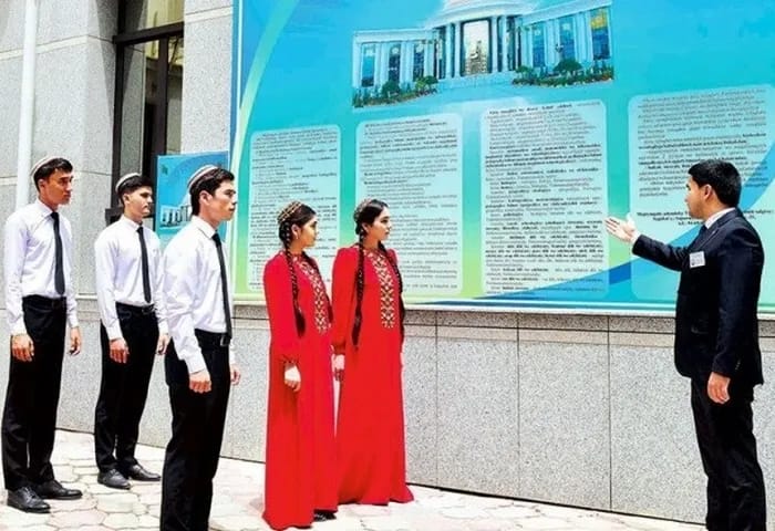 Туркменистан направит студентов на обучение в вузы КНР и Венгрии