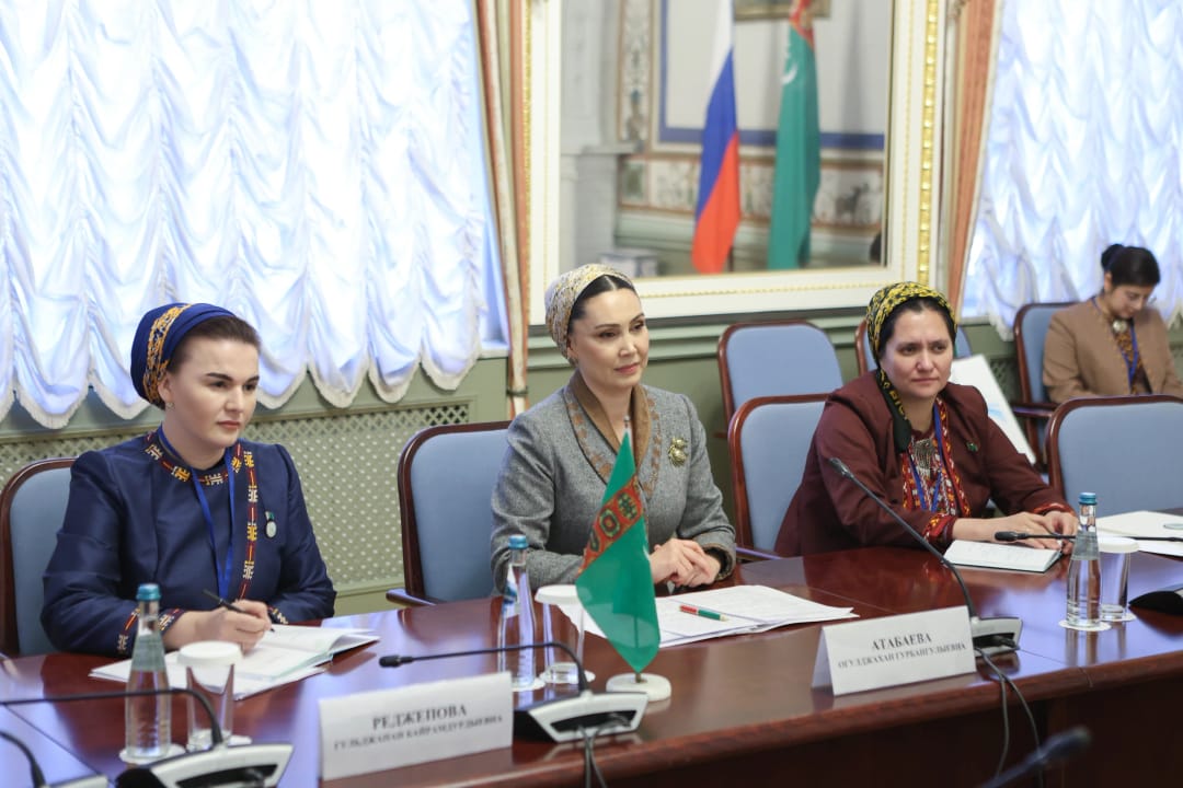 Атабаева провела ряд встреч по вопросам детского здравоохранения в Петербурге