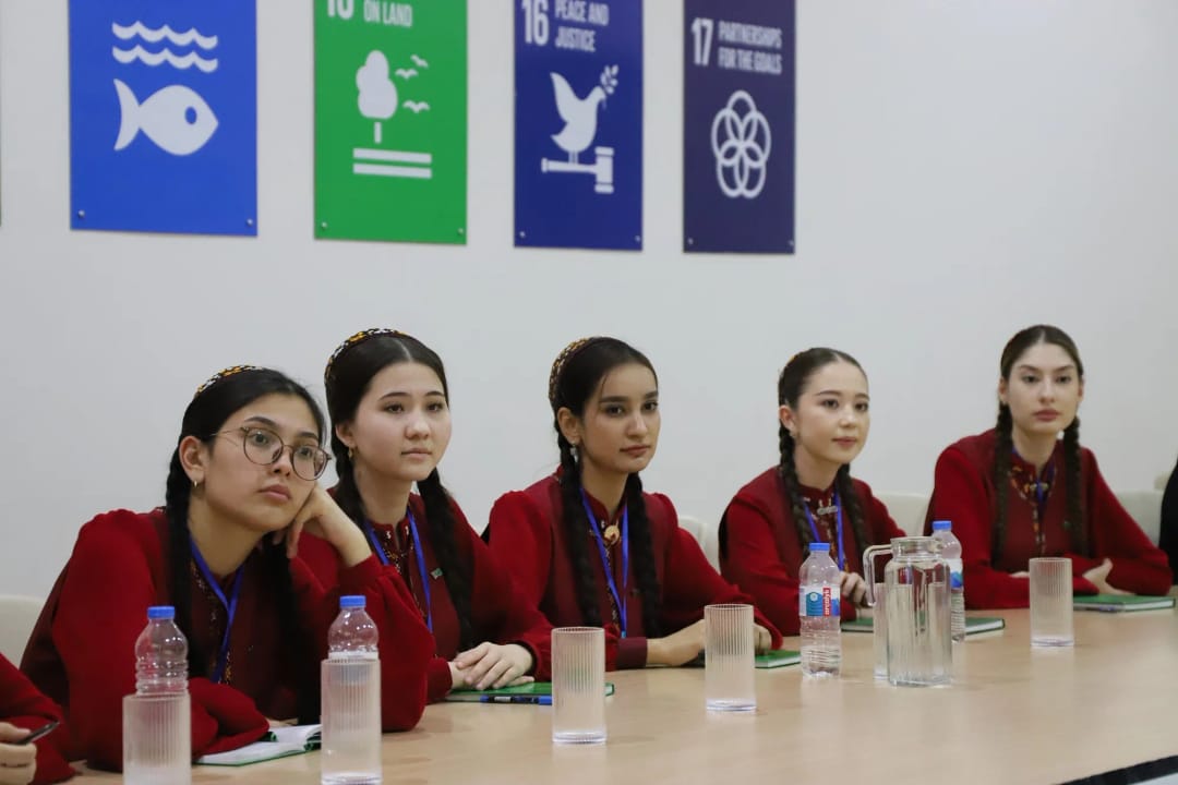 ПРООН и ЮНФПА в Туркменистане провели молодежную сессию по вопросам гендерного насилия