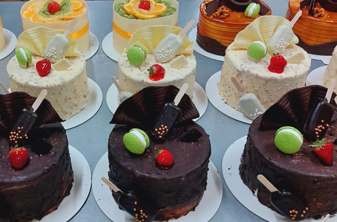 Zyýat Hil напоминает о своих фирменных тортах для любых праздников