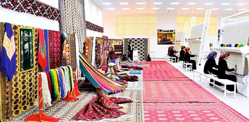 Daşoguz çeper halyçylyk kärhanasynda 3 million manatdan gowrak iş edildi