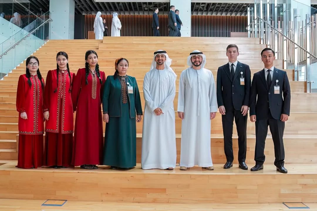 Türkmen talyplary Abu-Dabide okuw tejribeliklerini geçýärler