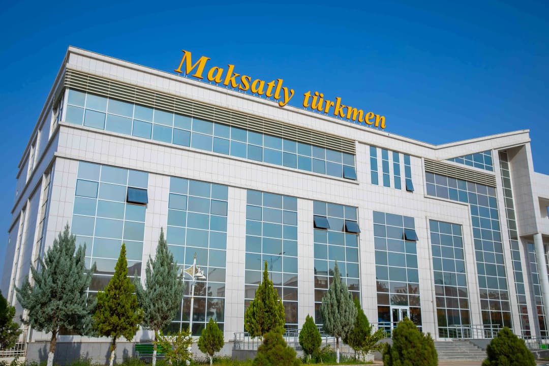 «Maksatly Türkmen» sowuk howadan goramak üçin triplex-penjireleri hödürleýär