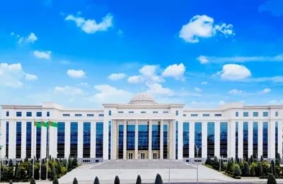 Türkmen we ýapon ýokary okuw mekdepleri özara düşünişmek barada Ähtnamalara gol çekdiler