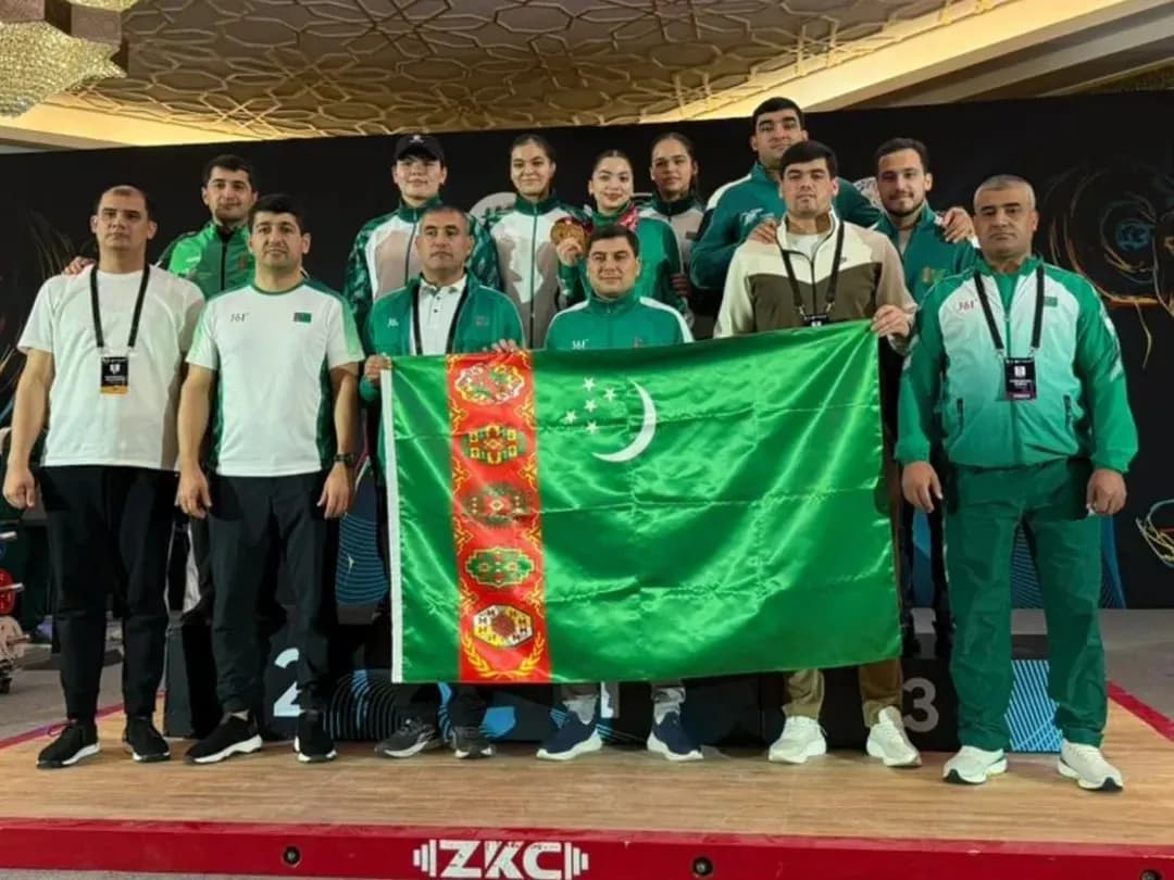 Тяжелоатлеты Туркменистана завоевали шесть медалей на международном турнире в Дохе