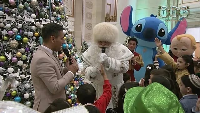 Во дворце «Maslahat köşgi» прошёл новогодний праздник для детей