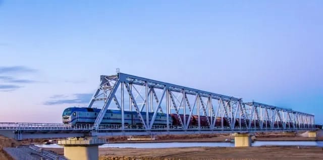 Туркменистан развивает грузовые перевозки по коридору «Север-Юг»