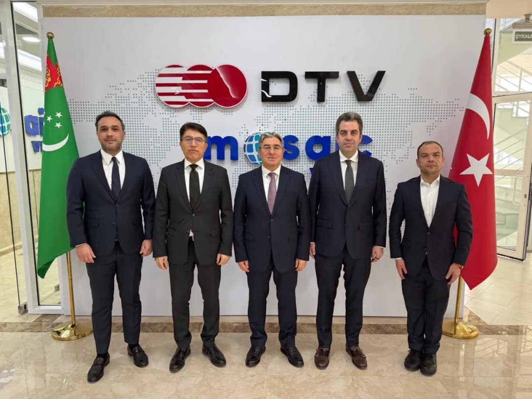 Посол Турции в Туркменистане посетил новый визовый центр Mosaic Visa