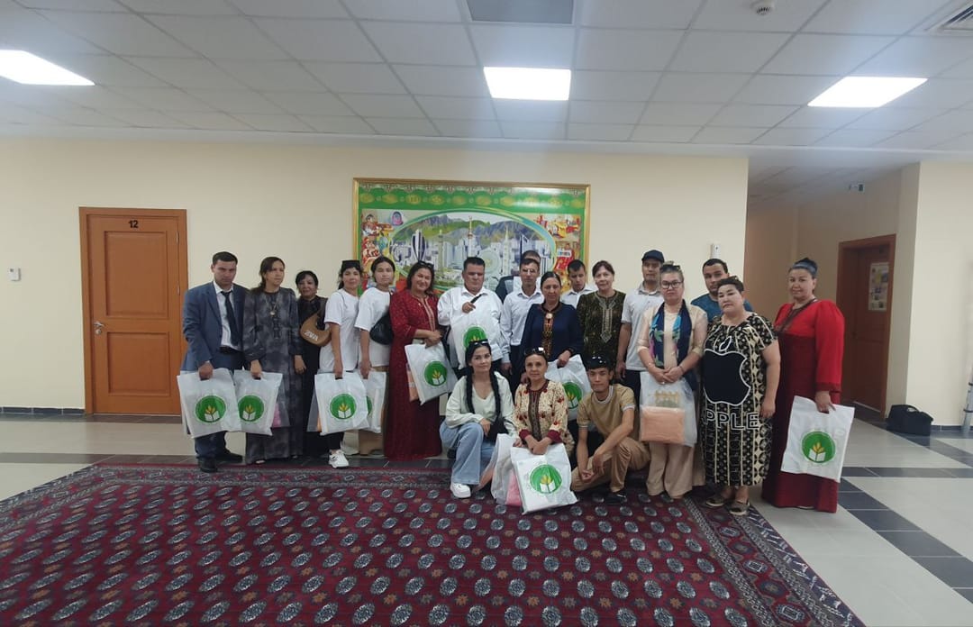 В Ахалском велаяте прошел фестиваль "Искусство и поэзия" для людей с нарушениями зрения и слуха