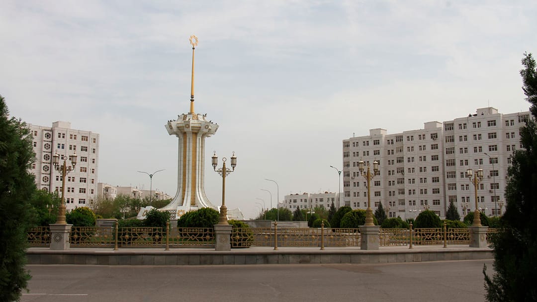 В Дашогузе налаживают раздельный сбор бытовых отходов