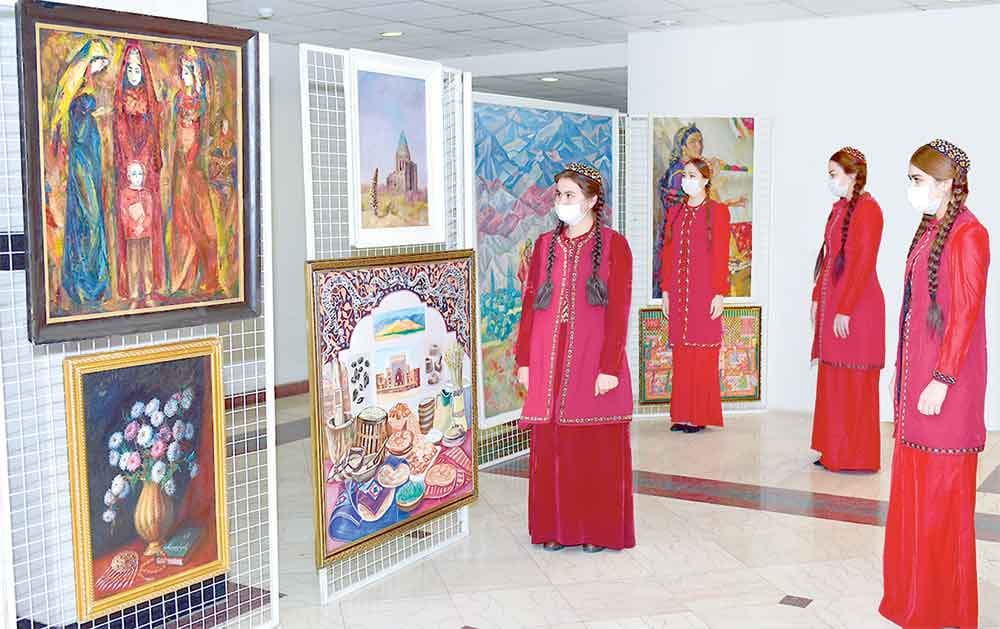 Şekillendiriş sungaty muzeýi göçme sergi gurady