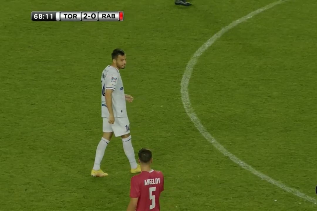 Туркменский футболист Теймур Чарыев дебютировал в Лиге конференций