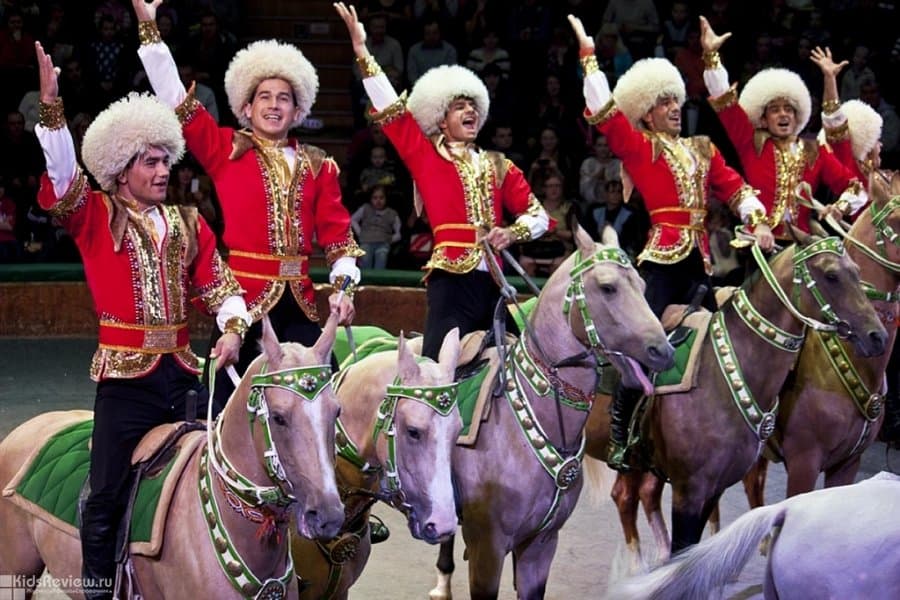 В Туркменистане большое значение придается развитию национального циркового искусства