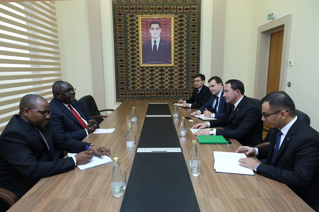 Turkmenistan and Zimbabwe discussed the establishment of trade and economic relations